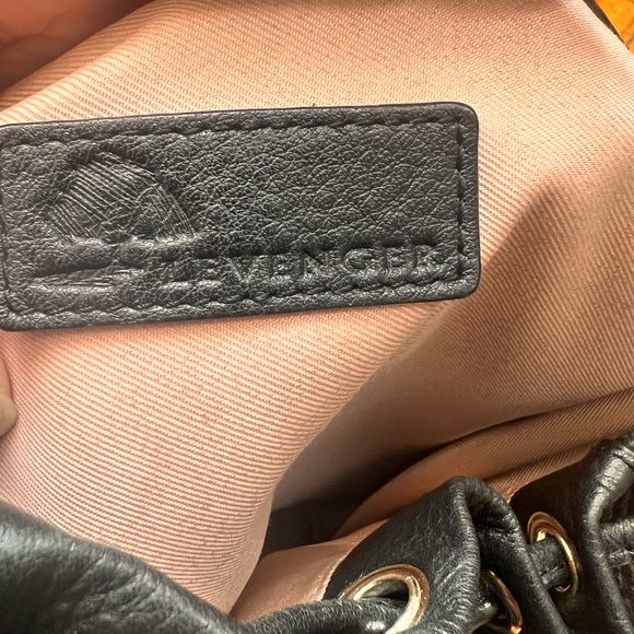 Levenger Bag pack - Picture 2 of 9